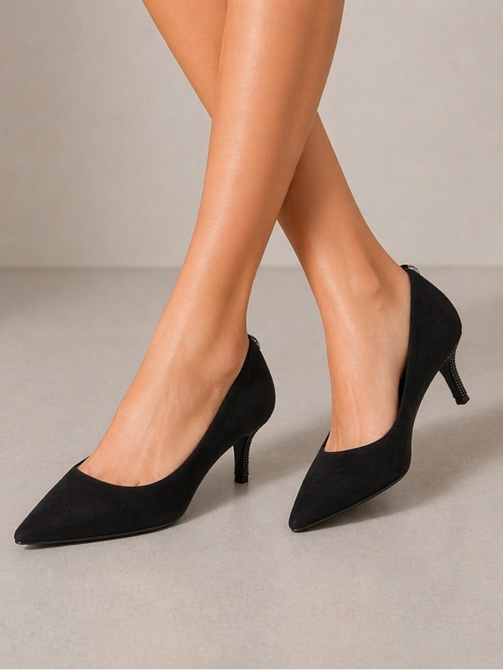 Kate Spade Black Suede Kitten Heel Pumps Size 8.5 Pointed Toe Classic